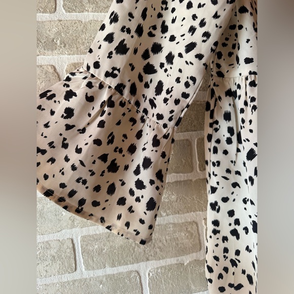 SHEIN Cream and Black Spotted Blouse - Picture 4 of 5